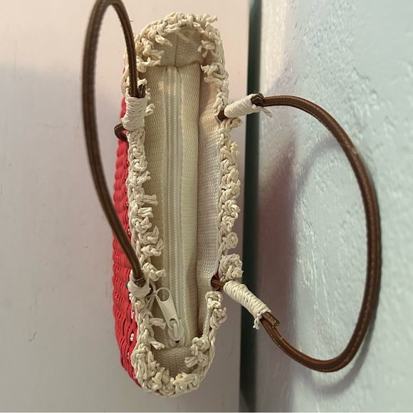 Women’s coral & cream woven purse - Picture 5 of 8